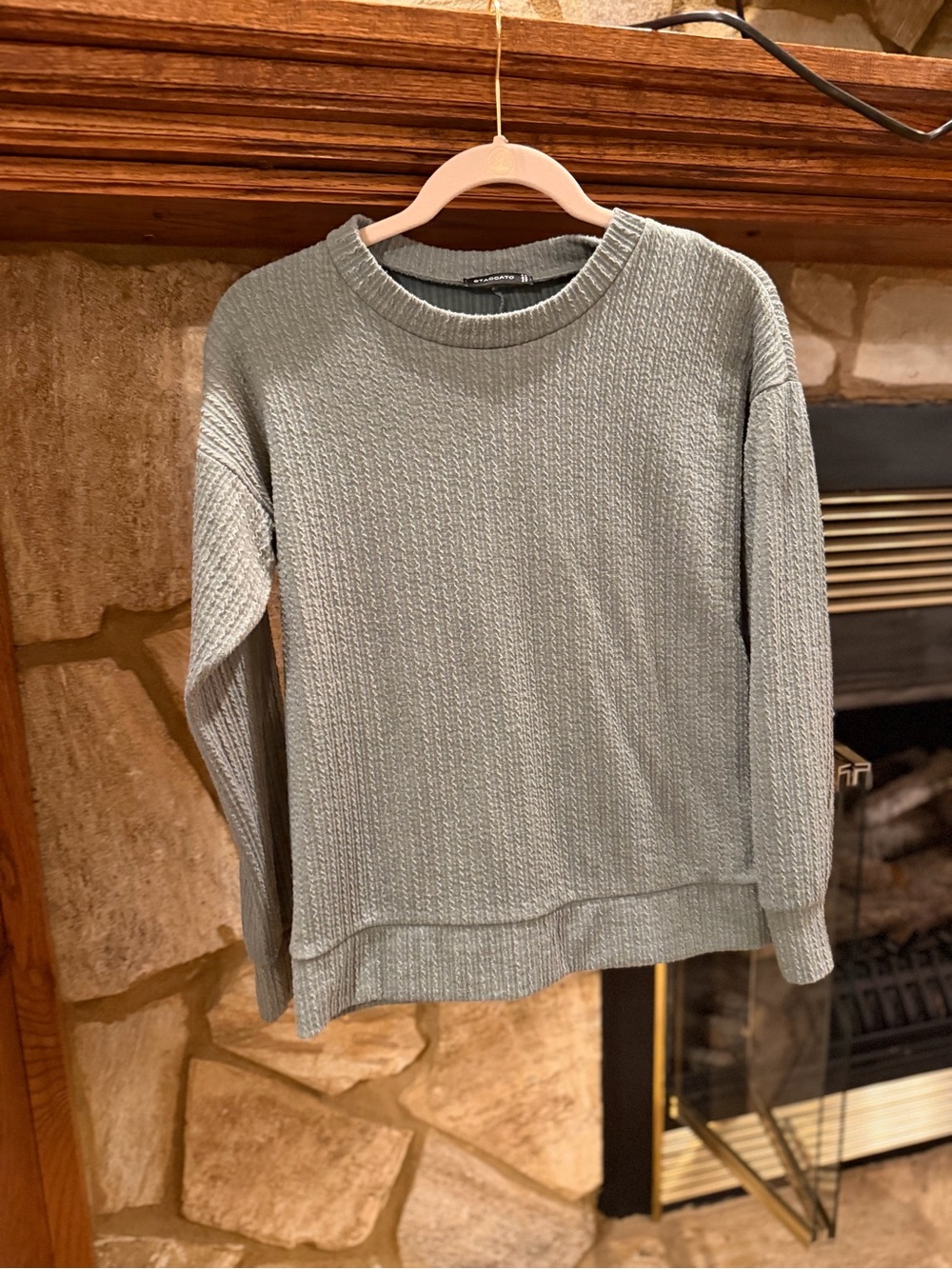 Women’s Gray V‑Neck Lightweight Knit Sweater